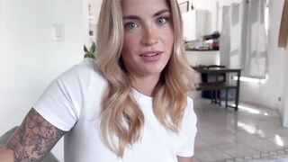 Zoeneli - Your Stepsister Best Friend Gets Horny While Waiting