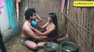 Bharti Jha Ko Jopdi Me Nahate Huye Choda Uske BF Ne