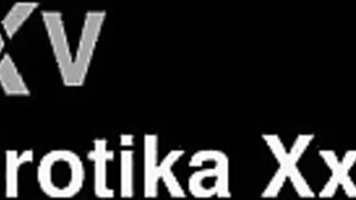 Ninfetinha gaucha sucks thick roll