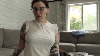 Mommys feet are yours - Bettie Bondage