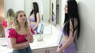 Aria Banks And Violet Voss - GirlfriendsFilms
