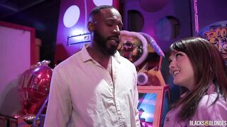 Jade Valentine - Adventure At The Arcades 2025 03 07