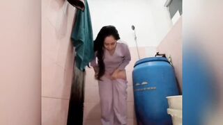 Lagi Viral Bu Guru Salsa Buka Baju