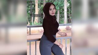 Bokep Indo Gangbang , Hijab Tobrut Murahan Mabok Di Gilir 5 Orang