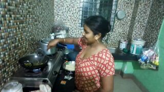 INDIAN DESI BEUTIFUL HOT WIFE COOKING TIME SEX 2025