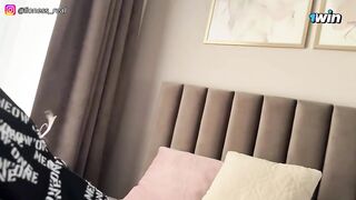 Думаешь Жена без Тебя скучает? Нет Она и Без Своего Куколда на Члене Друга Кончает