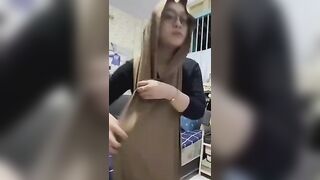 Gede Bener Punya Bu Salsa