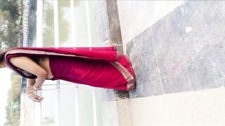 Indian Siya Bhabhi Ne Fan Boy Se Chudwaya Park Me (hindi Audio)