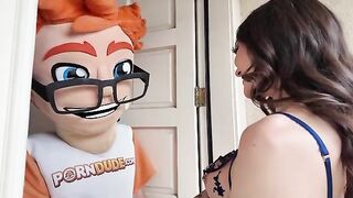 Catherine Knight - Porn Dude Test Their Compatibility 03-05-2025